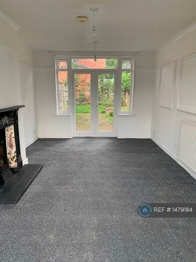 3 Bedroom Semi-Detached House To Rent In Kingsway, Manchester, M20