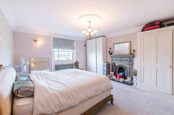 2 Bedroom Flat To Rent In Vanbrugh Terrace, Blackheath, London, SE3