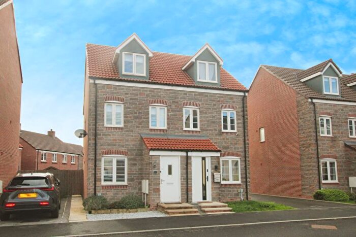 3 Bedroom Semi-Detached House To Rent In Harebell Road- Lyde Green, BS16