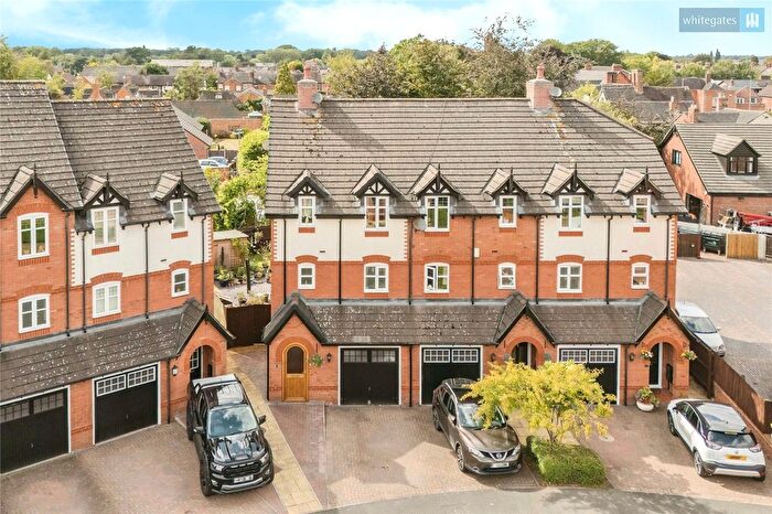 4 Bedroom Semi Detached House For Sale In Hastings Road, Nantwich, Cheshire, CW5