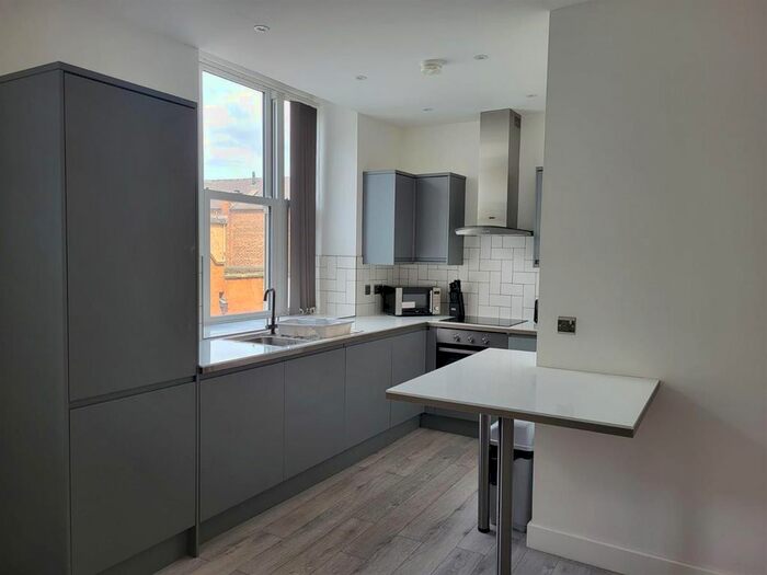 2 Bedroom Flat To Rent In Flat, Suffolk House, Silver Street, Hull, HU1