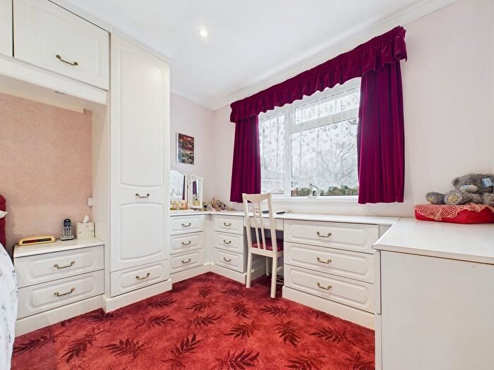 4 Bedroom Terraced House For Sale In Cecil Aldin Drive, Tilehurst, Reading, RG31