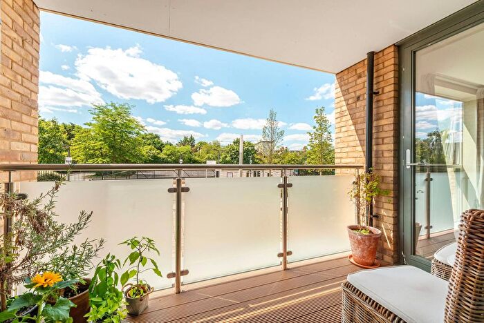 1 Bedroom Flat To Rent In Levett Square, Kew, TW9