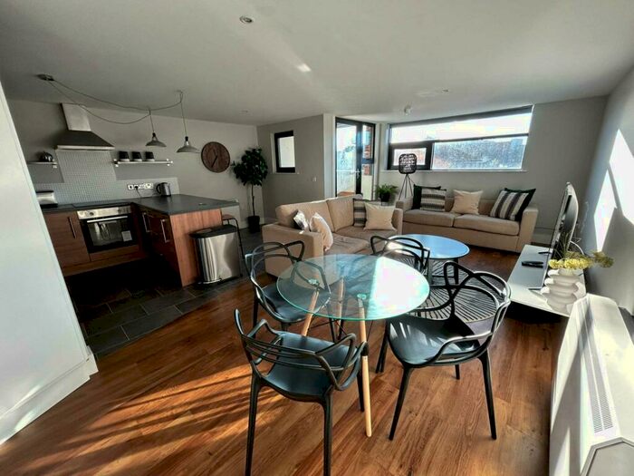 2 Bedroom Apartment To Rent In Lydia Ann St, Liverpool, L1