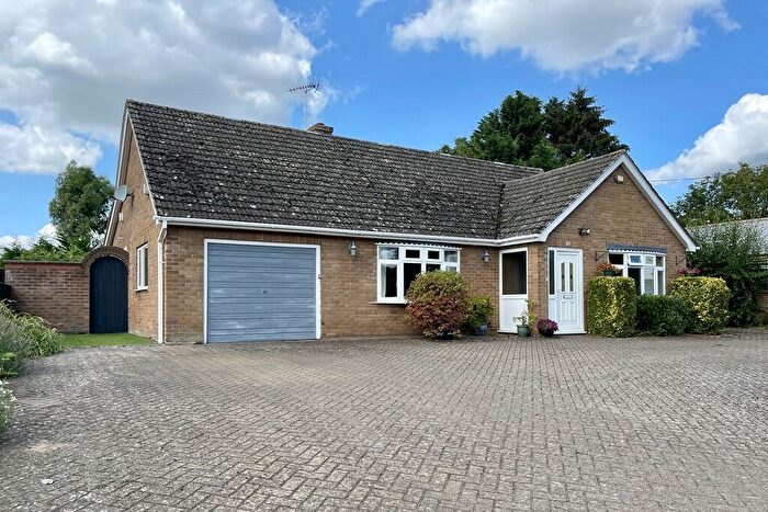 4 Bedroom Detached Bungalow For Sale In Nursery Lane, Hockwold, IP26