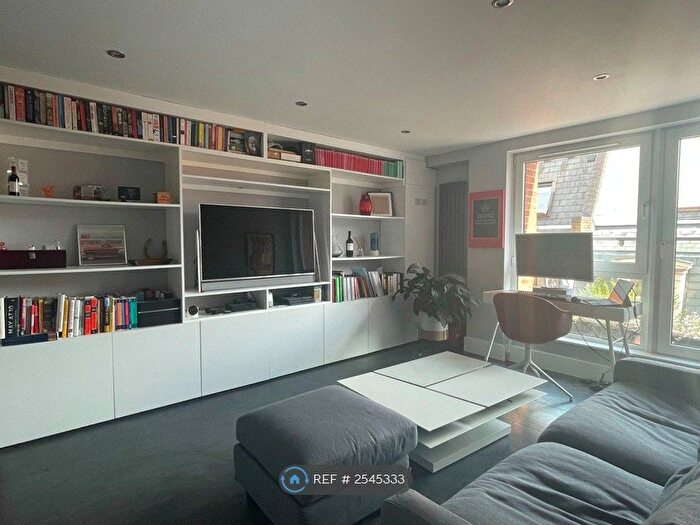 1 Bedroom Flat To Rent In Britton Street, London, EC1M