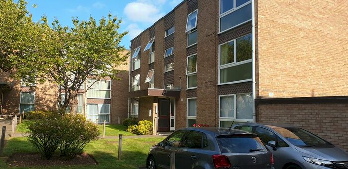 2 Bedroom Flat To Rent In Holland Court, Page Street, Mill Hill, NW7