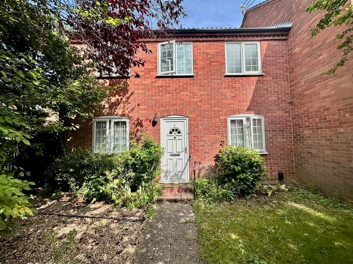 2 Bedroom Flat To Rent In James Alexander Mews, Gipsy Lane, Norwich, NR5