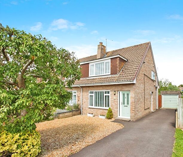 2 Bedroom Semi-Detached House For Sale In Wessex Road, Yeovil, BA21