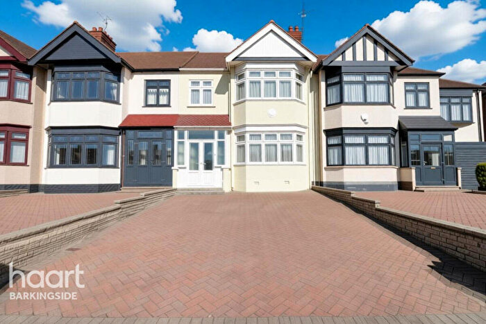 3 Bedroom Terraced House For Sale In Eastern Avenue, Gants Hill, IG2
