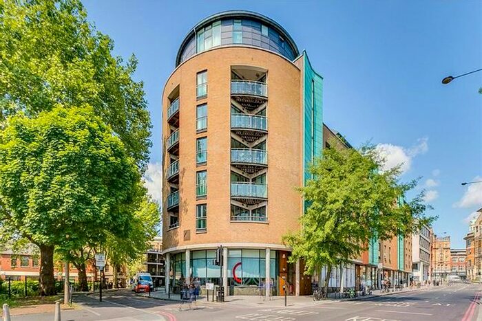 2 Bedroom Flat To Rent In Owen Street, Angel, London, EC1V