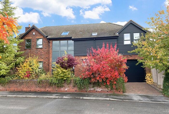 4 Bedroom Detached House For Sale In Quarndon Heights, Allestree, DE22