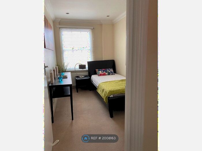 2 Bedroom Flat To Rent In Chelsea, London, SW10