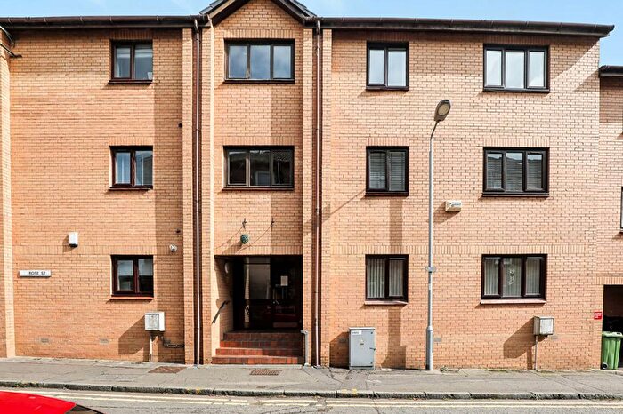 2 Bedroom Flat For Sale In Rose Street, Kirkintilloch, Glasgow, G66