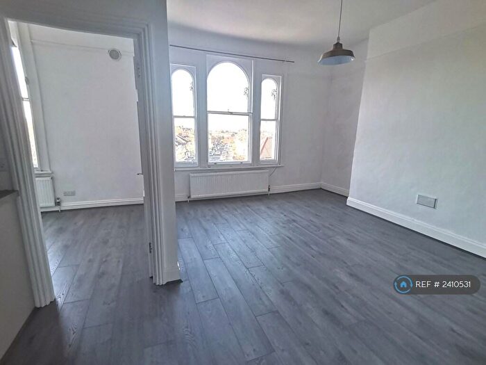 2 Bedroom Flat To Rent In Herbert Road, London, SE18