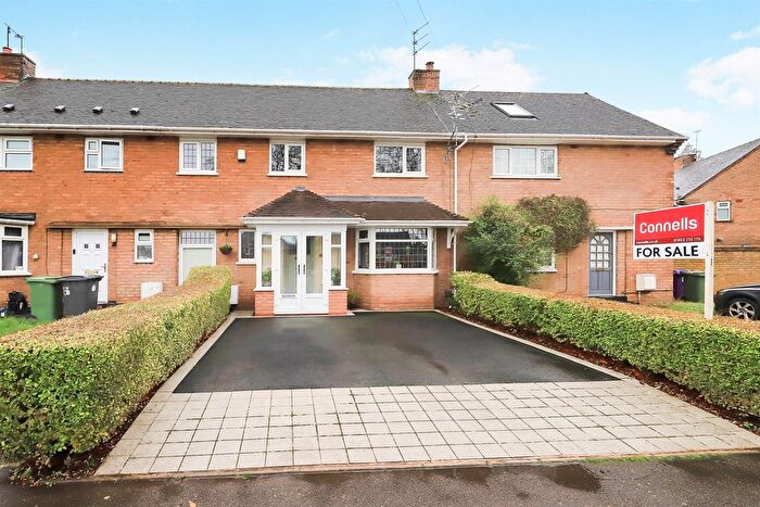 3 Bedroom Terraced House For Sale In Castlecroft Avenue, Castlecroft, Wolverhampton, WV3