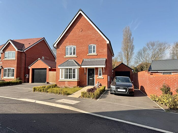 3 Bedroom Property To Rent In Bronze Barrow Way, Bramford, Ipswich, IP8