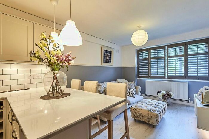 2 Bedroom Flat To Rent In Westcombe Park Road, London, SE3