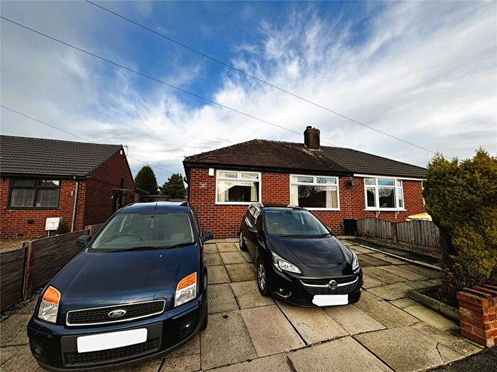 2 Bedroom Bungalow To Rent In Avon Road, Chadderton, Oldham, Greater Manchester, OL9