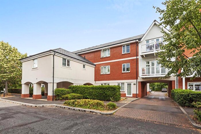 2 Bedroom Apartment To Rent In Retail Park, High Wycombe, HP11
