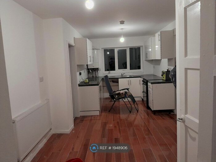 5 Bedroom End Of Terrace House To Rent In Falcon Lodge Crescent, Sutton Coldfield, B75