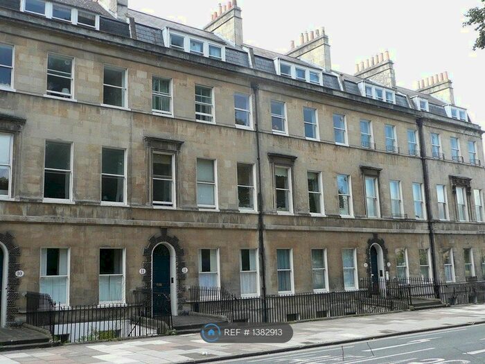 3 Bedroom Flat To Rent In Sydney Place, Bath, BA2
