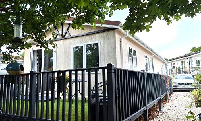 2 Bedroom Park Home For Sale In Blueleighs Park, Chalk Hill Lane, IP6