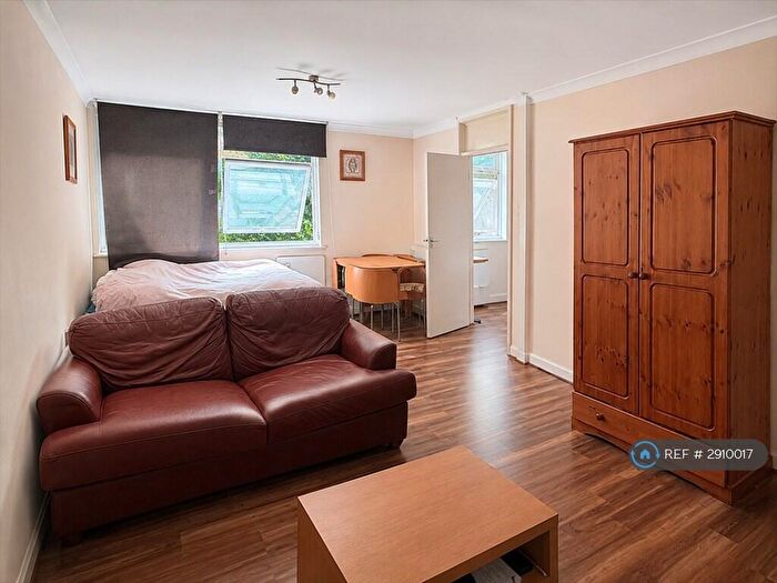 Studio To Rent In Slough, Slough, SL1