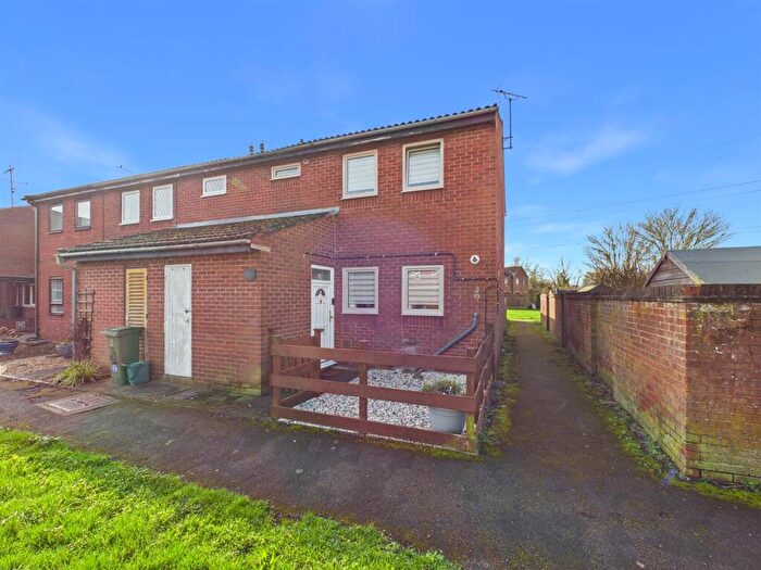 3 Bedroom Terraced House For Sale In Witham Way, Walton Court, Aylesbury, HP21
