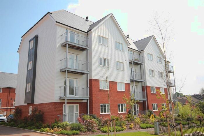 2 Bedroom Flat To Rent In Westwood Drive, Kingsmead, Canterbury, CT2