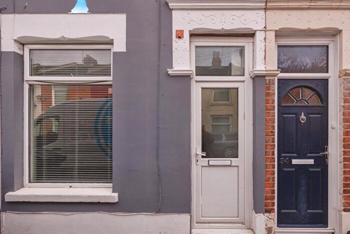 2 Bedroom Terraced House For Sale In Shakespeare Road, Portsmouth, PO1