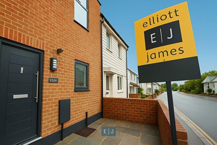 2 Bedroom Cottage To Rent In Church Hill, Loughton, IG10