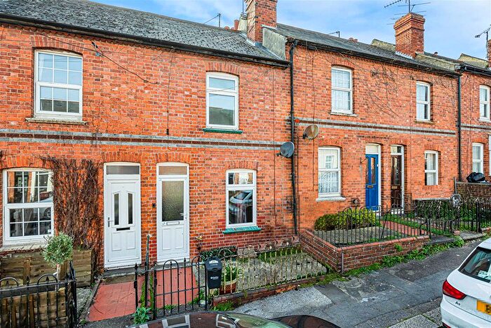 3 Bedroom Terraced House For Sale In Collis Street, Reading, RG2