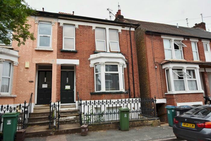 1 Bedroom Flat To Rent In Gladstone Road, Watford, WD17