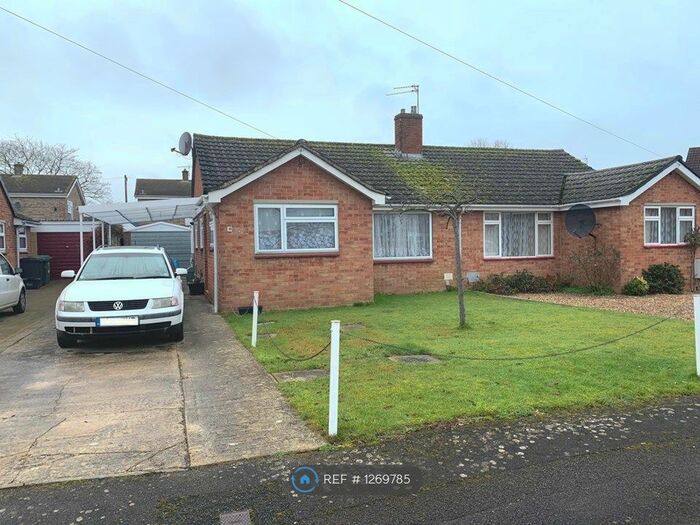2 Bedroom Bungalow To Rent In Kennet Close, Melksham SN12
