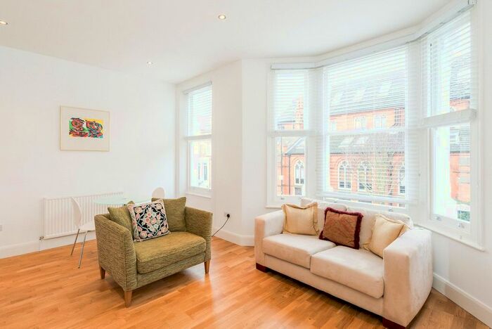 2 Bedroom Flat To Rent In Saltram Crescent, Maida Vale, London, W9