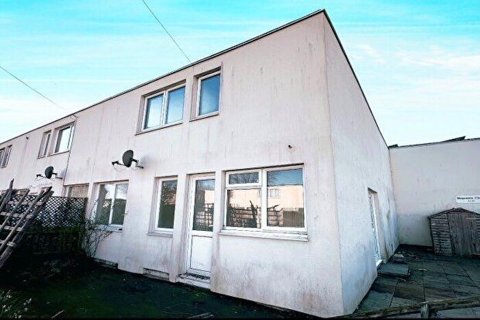 4 Bedroom Property To Rent In Magennis Close, Gosport, PO13