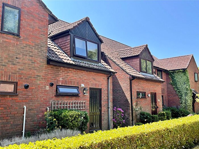 4 Bedroom Detached House For Sale In Riverslea Mews, Russell Drive, Christchurch, BH23
