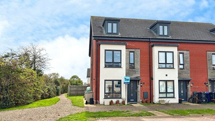 4 Bedroom End Of Terrace House For Sale In Cherry Paddocks, Cherry Willingham, LN3