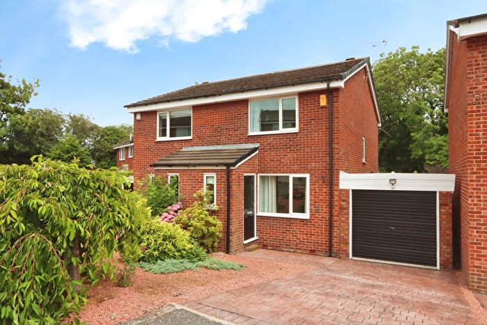 2 Bedroom Semi-Detached House For Sale In Oakworth Close, Halfway, Sheffield, S20