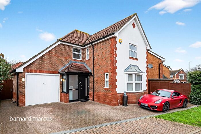 4 Bedroom Detached House For Sale In Hillier Place, Chessington, KT9