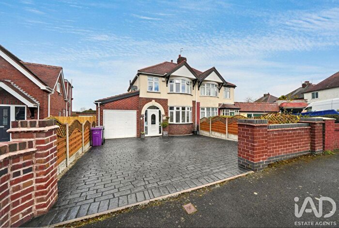 3 Bedroom Semi Detached House For Sale In Canterbury Road, Wolverhampton, WV4