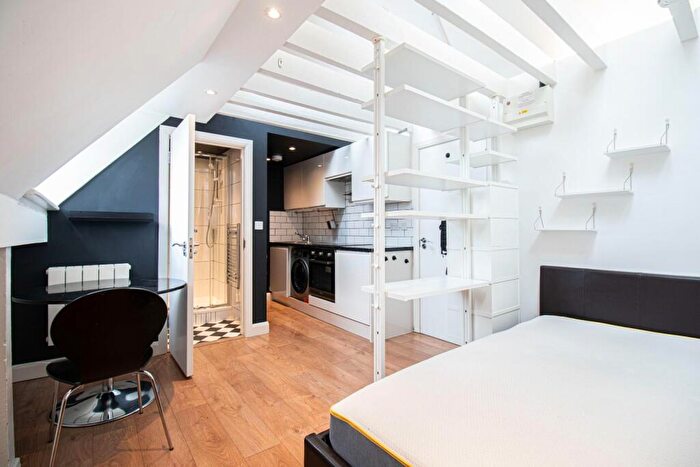 Apartment To Rent In Calvert Avenue, Shoreditch, E2