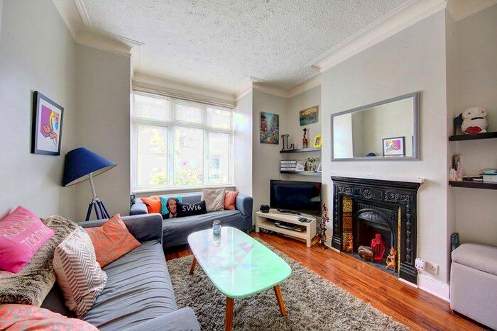 1 Bedroom Flat To Rent In Kettering Street, London, SW16