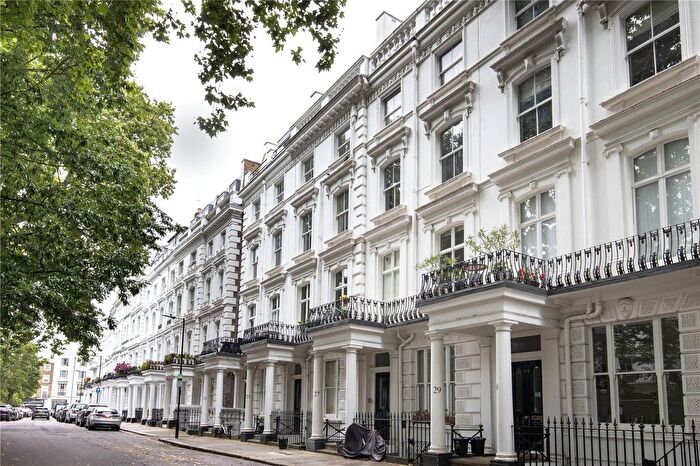 2 Bedroom Flat To Rent In Westbourne Gardens, London, W2