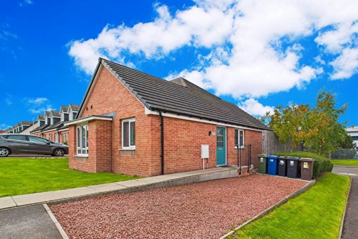 3 Bedroom End Terrace House For Sale In Rootes Grove, Paisley, PA3