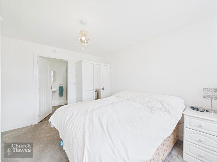 2 Bedroom Bungalow For Sale In Defiant Drive, Maldon, CM9
