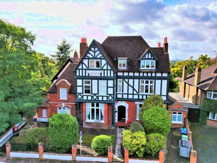 3 Bedroom Flat To Rent In Oaklands Road, Bromley, BR1