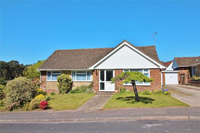 3 Bedroom Bungalow For Sale In Woodside Close, Storrington, West Sussex, RH20