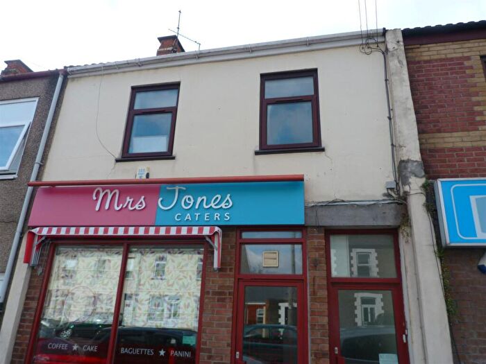 3 Bedroom Flat To Rent In Cathays Terrace, Cathays, CF24